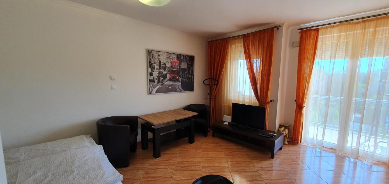 Bazsi Golden Beach Apartman 希欧福克 外观 照片