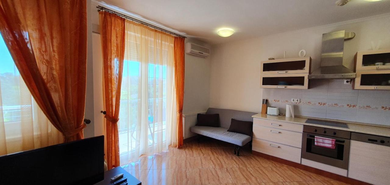 Bazsi Golden Beach Apartman 希欧福克 外观 照片